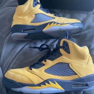 COPY - Air Jordan 5 Michigan PE